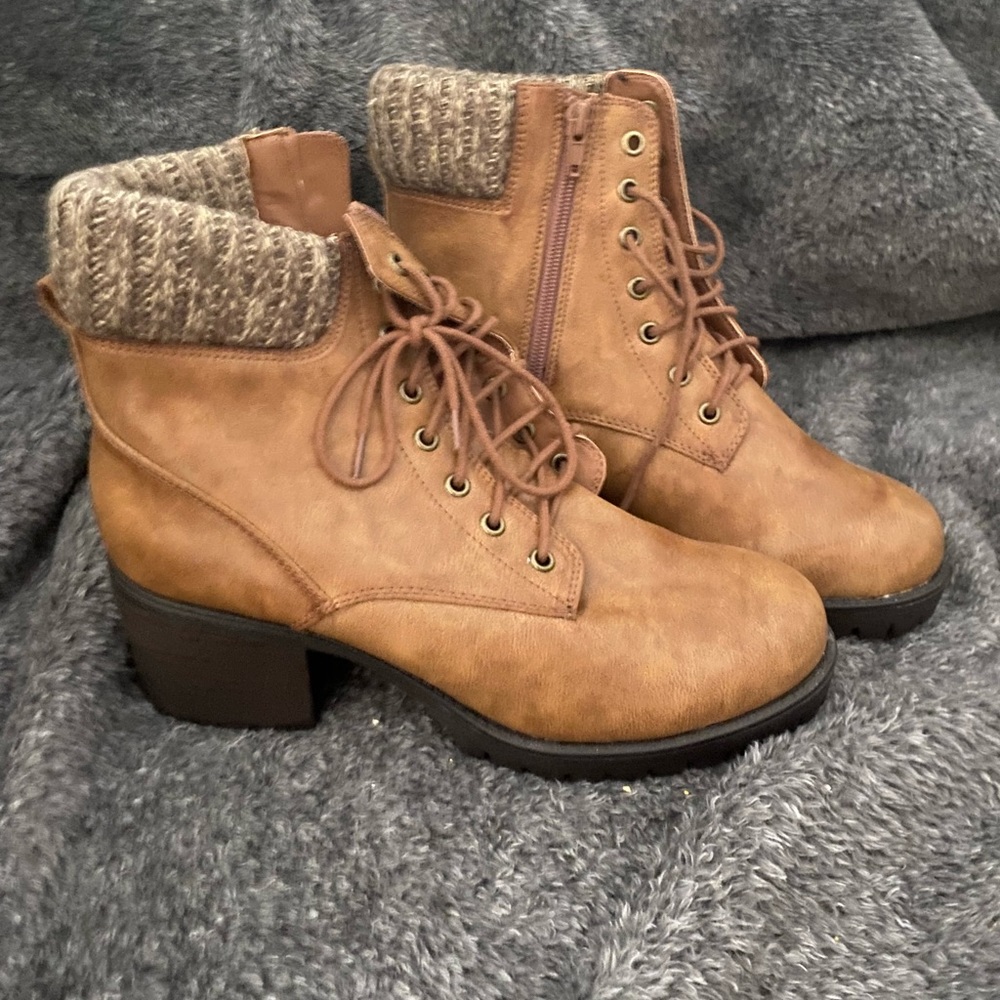 Heeled winter boots